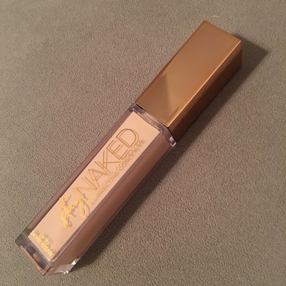 Urban Decay Concealer - Picture 2 of 5